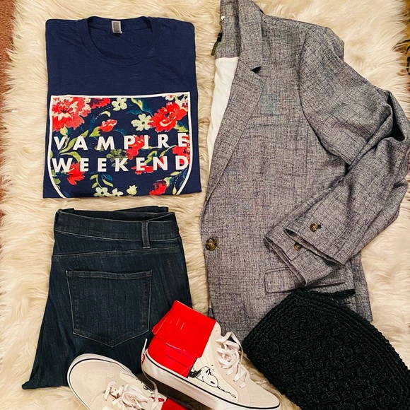 A Mystery Box Steal! - Picture 4 of 4